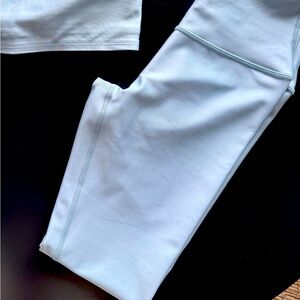 ALO Yoga Light Blue Leggings - Full Length